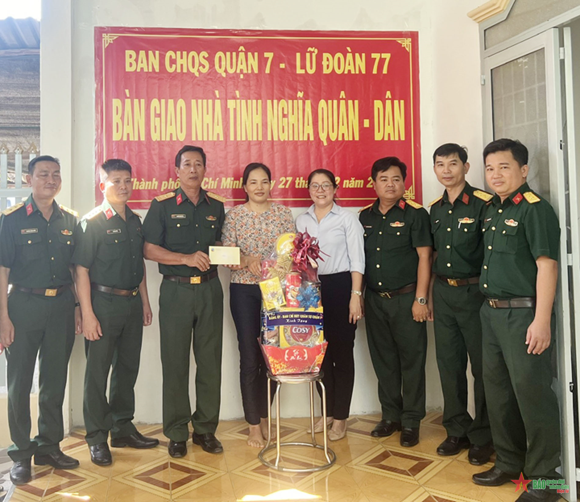 Lữ đoàn Phòng không 77 (Quân khu 7) phối hợp bàn giao nhà “Tình nghĩa quân - dân”